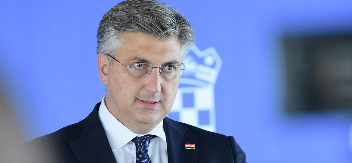 Bavimo se temama važnim za Hrvatsku, a ne trivijama i uvredama.Svatko tko želi podržavati vladajuću većinu je dobrodošao